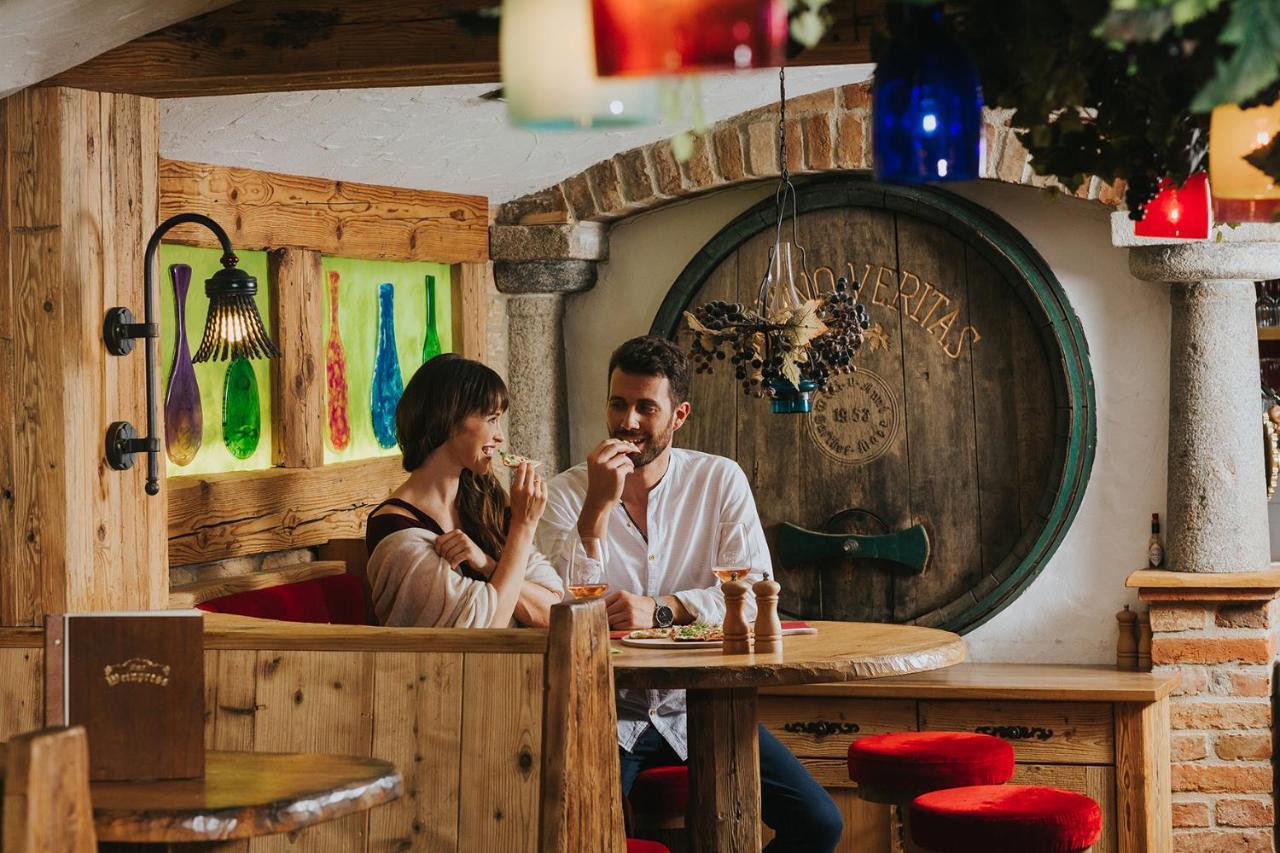 Ortner'S Resort Bad Füssing Екстериор снимка Restaurant in the village