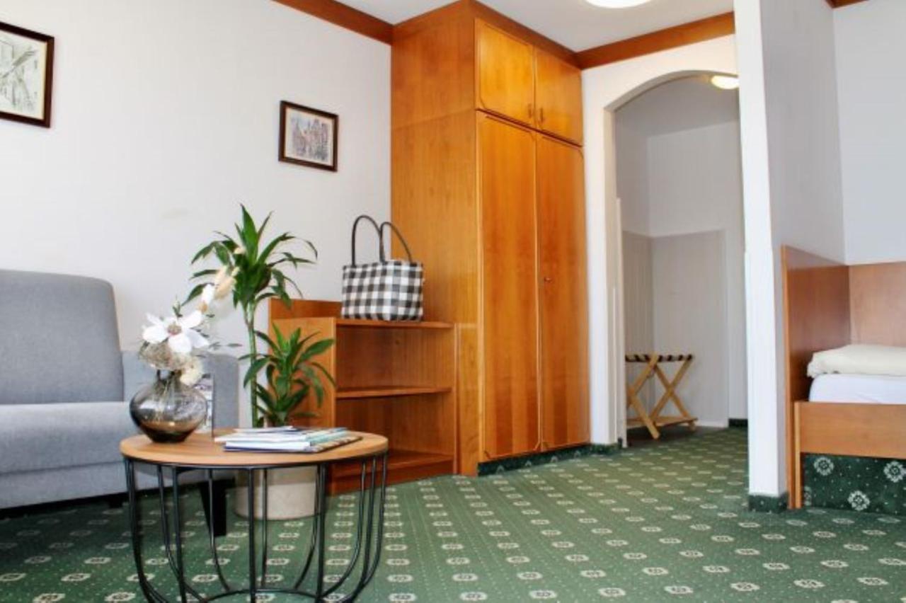 Ortner'S Resort Bad Füssing Екстериор снимка A typical hotel room