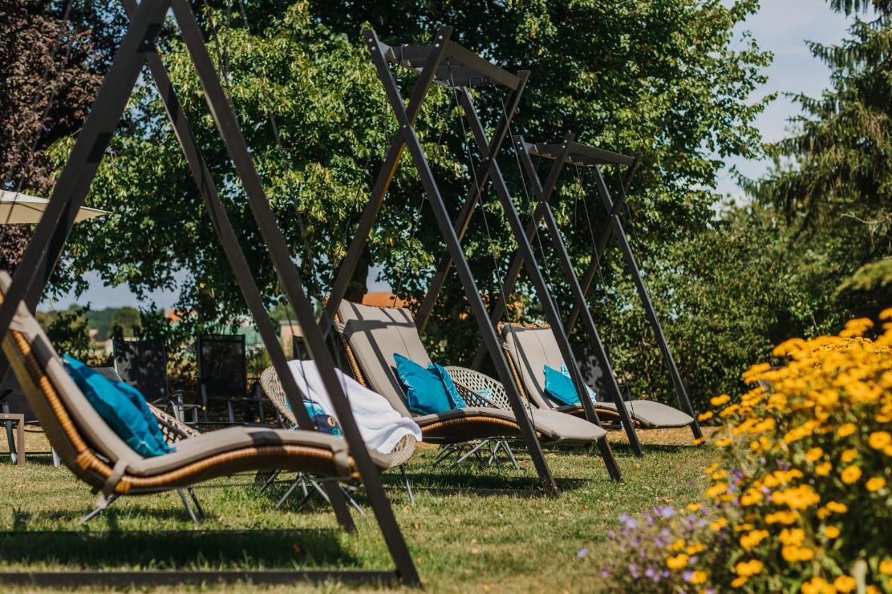 Ortner'S Resort Bad Füssing Екстериор снимка The garden of the hotel