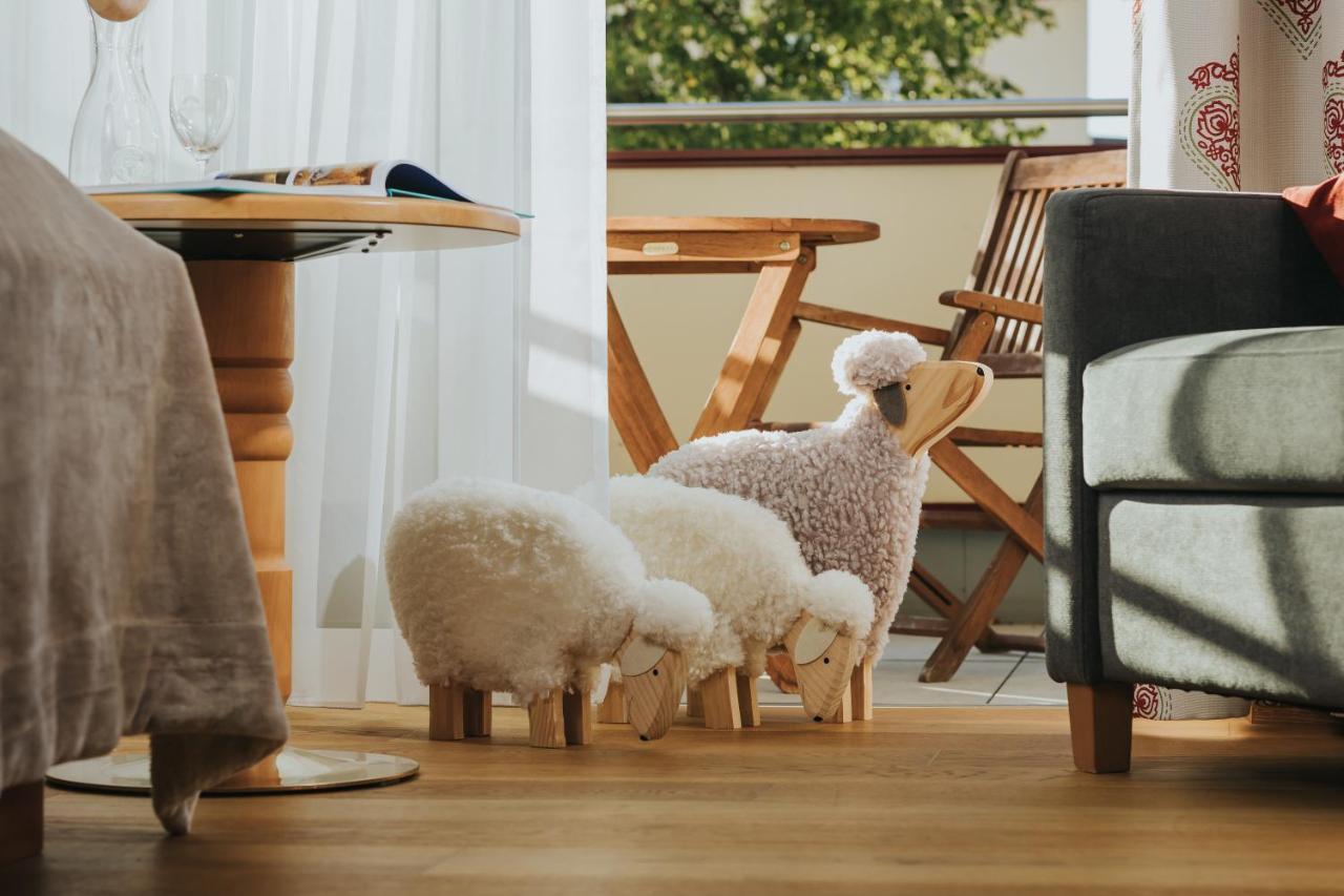Ortner'S Resort Bad Füssing Екстериор снимка The sheep family